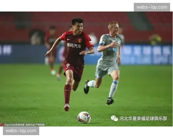 “即时战报：沙尔克04久攻不下，反被对手一次快速反击得手”